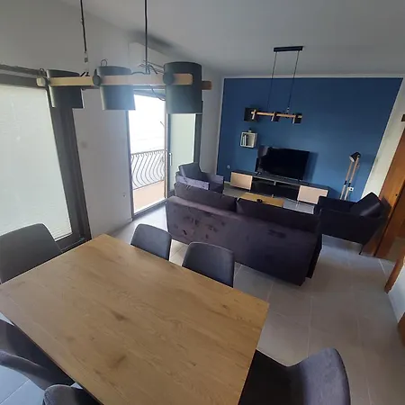 Apartment Lili Podgora (Split-Dalmatia)